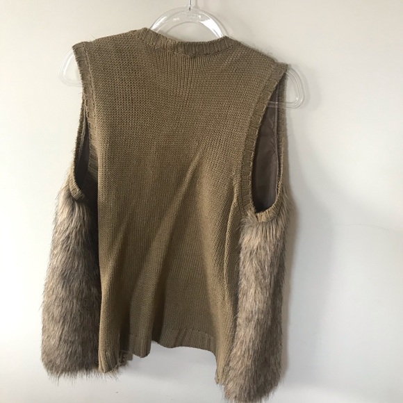 Faux fur vest - Picture 3 of 5